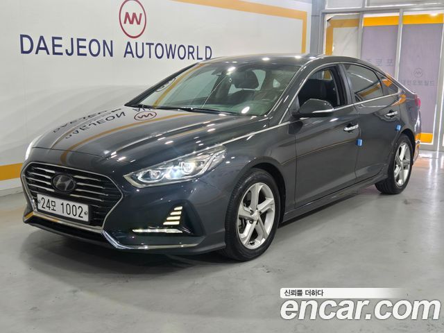 Hyundai Sonata 2.0 Modern - фото 1