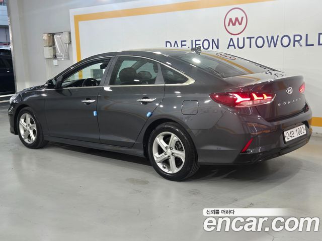 Hyundai Sonata 2.0 Modern - фото 2