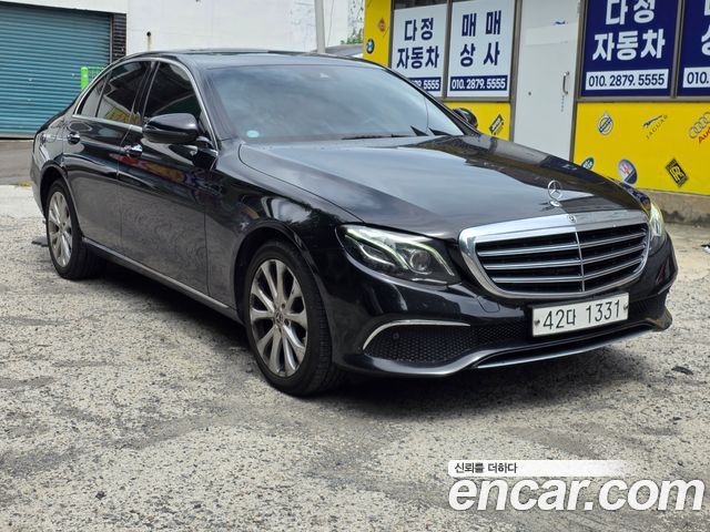 Mercedes-Benz E-Class W213 E220d 4MATIC Exclusive - фото 0