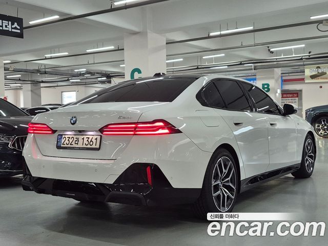 BMW 5 Series G60 520i M Sport - фото 3