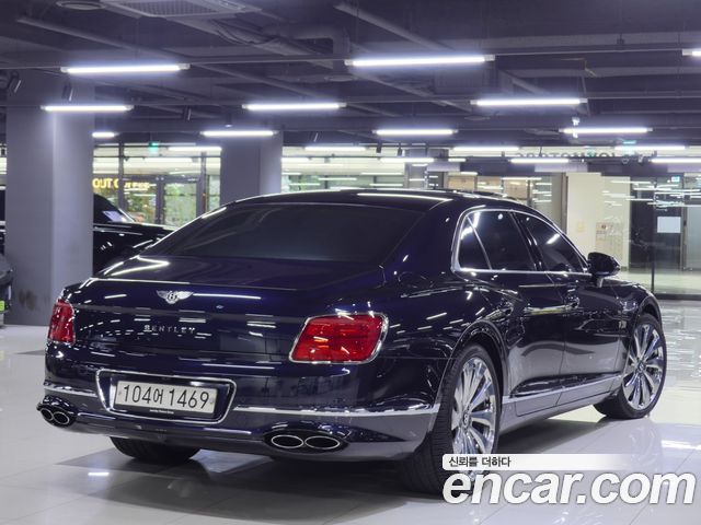 Bentley Flying Spur 3-го поколения 4.0 - фото 2