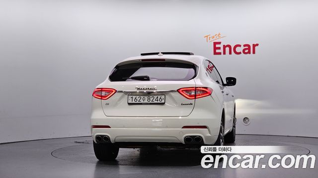 Maserati Levante 3.0 Diesel AWD GranLusso - фото 3