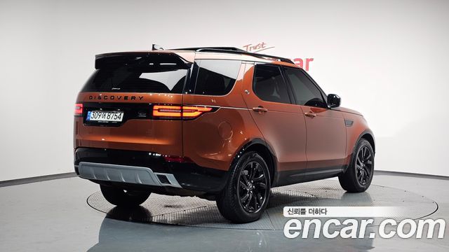 Land Rover Discovery 3.0 SD6 Landmark Edition - фото 1