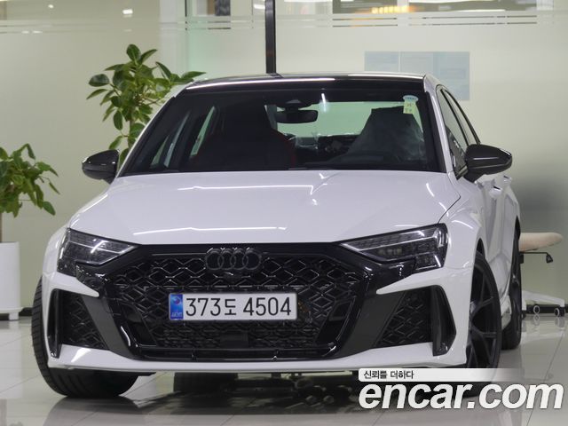 Audi RS3 2.5 TFSI Quattro Carbon Edition - фото 0