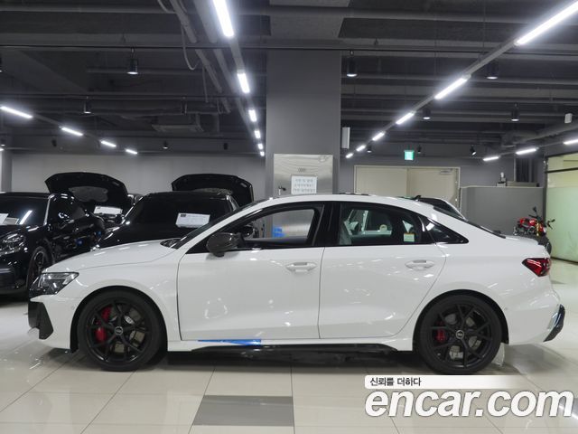 Audi RS3 2.5 TFSI Quattro Carbon Edition - фото 1