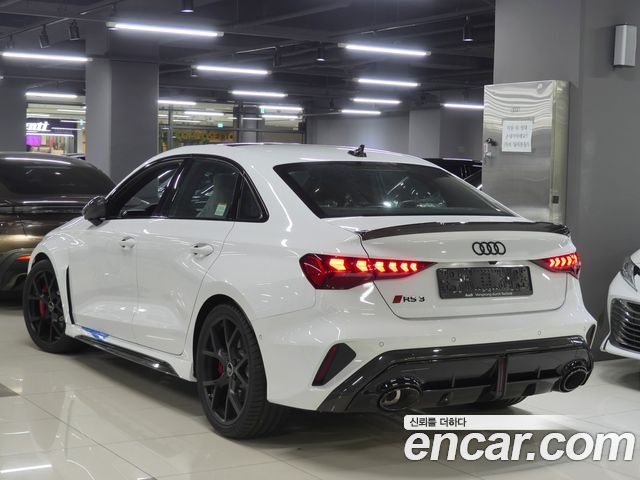 Audi RS3 2.5 TFSI Quattro Carbon Edition - фото 2