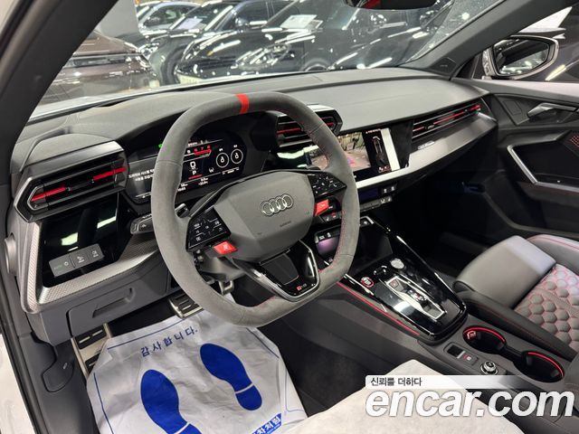 Audi RS3 2.5 TFSI Quattro Carbon Edition - фото 3