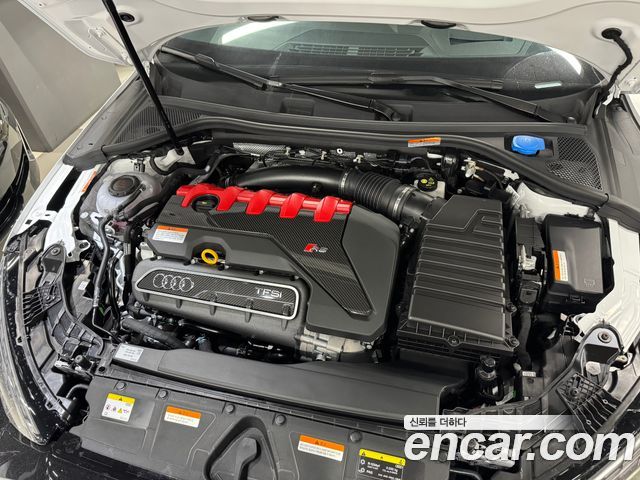 Audi RS3 2.5 TFSI Quattro Carbon Edition - фото 4