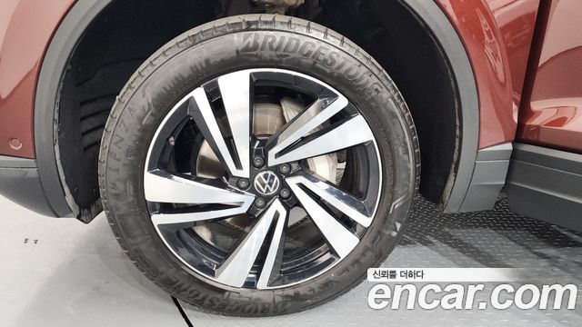 Volkswagen Touareg 3-го поколения 3.0 TDI Premium - фото 4
