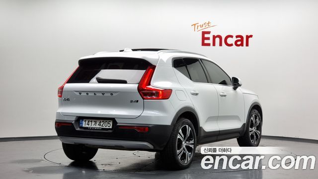Volvo XC40 B4 Inscription - фото 1