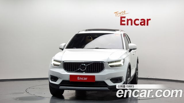 Volvo XC40 B4 Inscription - фото 2