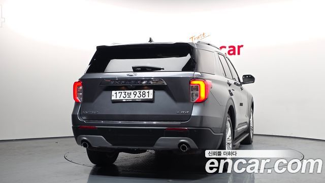 Ford Explorer 6-го поколения 2.3 LimIted 4WD - фото 3