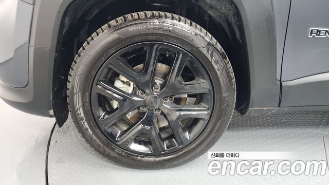 Jeep Renegade 1.3 Limited - фото 4
