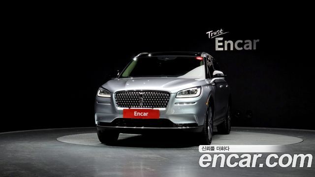 Lincoln Corsair 2.0 Reserve AWD - фото 2