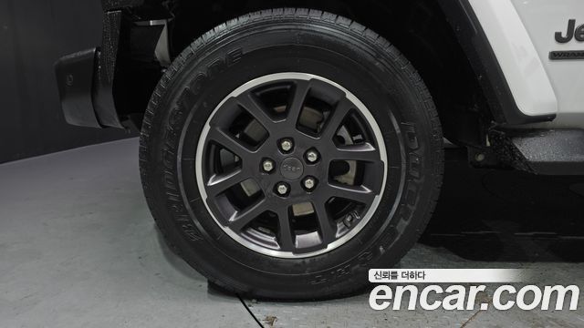 Jeep Wrangler JL 2.0 Overland 4Door 80th Edition - фото 4