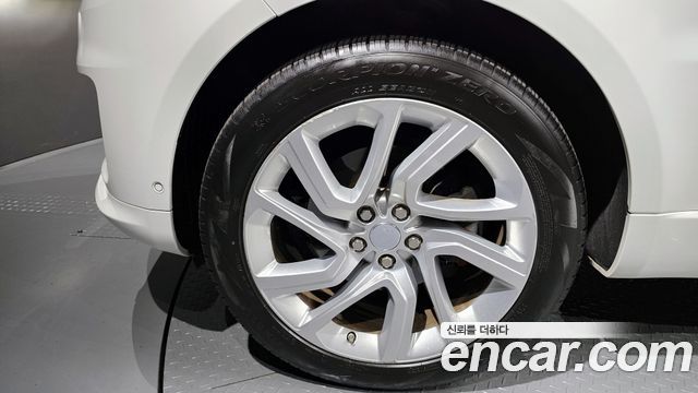 Land Rover Range Rover Sport 2-го поколения 3.0 SDV6 HSE Dynamic - фото 4