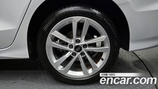 Audi A3 40 TFSI - фото 4