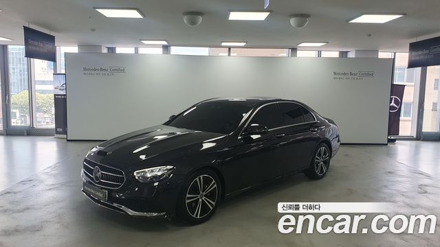 Mercedes-Benz E-Class W213 E250 Avantgarde - фото 0