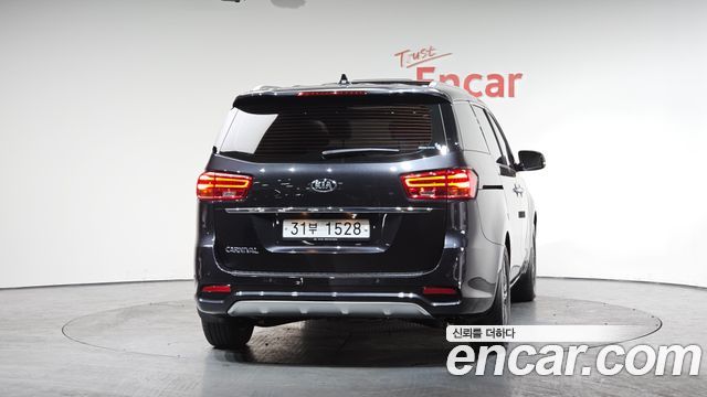 Kia Carnival New 9-Seater Luxury - фото 3