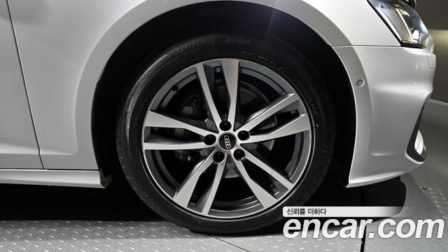 Audi A6 C8 45 TFSI Premium - фото 4