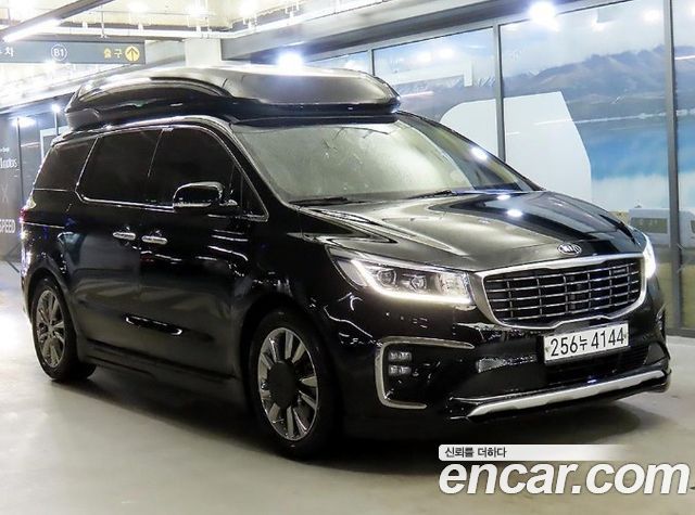 Kia Carnival New 9-Seater Hi-Limousine Noblesse Special - фото 0