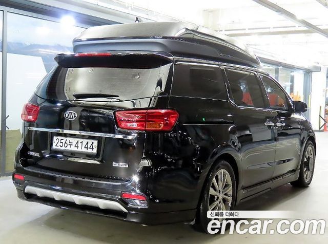 Kia Carnival New 9-Seater Hi-Limousine Noblesse Special - фото 3