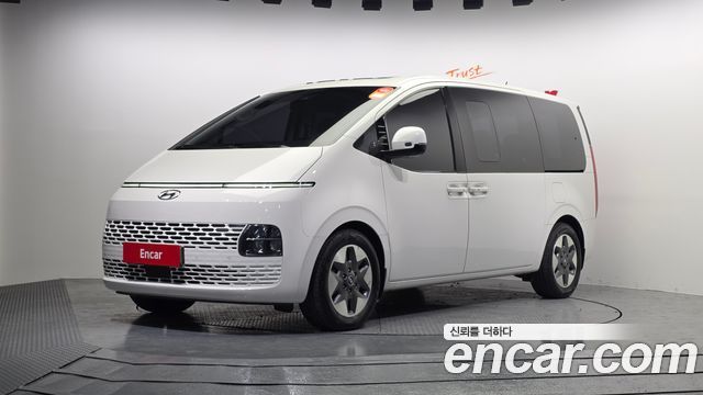 Hyundai Staria 4WD Tourer 9-Seater Modern - фото 0