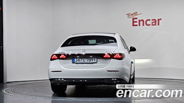 Mercedes-Benz E-Class W214 E300 4MATIC Exclusive - фото 3