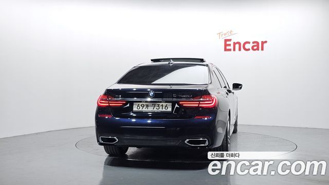 BMW 7 Series G11 740Li xDrive M Sport Package - фото 3