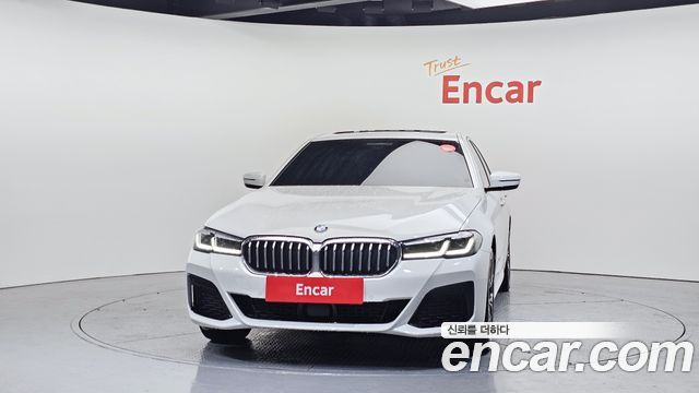 BMW 5 Series G30 530e M Sport - фото 2
