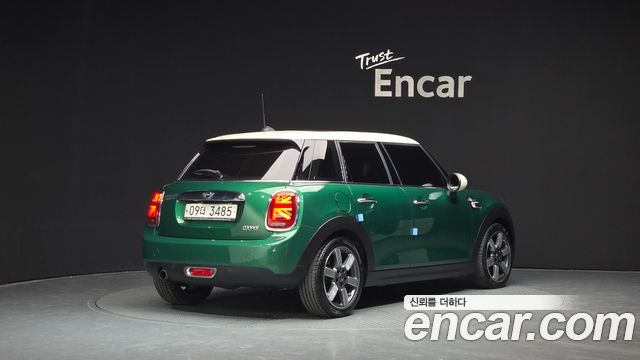 Mini Cooper 5Door 60th Edition 3rd - фото 1