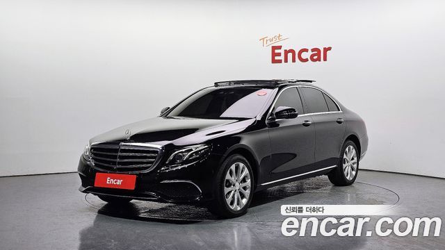 Mercedes-Benz E-Class W213 E300 4MATIC Exclusive - фото 0
