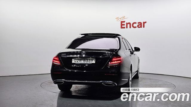 Mercedes-Benz E-Class W213 E300 4MATIC Exclusive - фото 3
