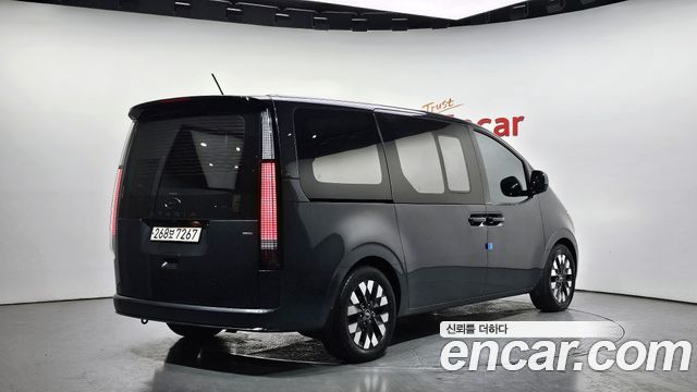 Hyundai Staria 4WD Lounge 9-Seater Inspiration - фото 1