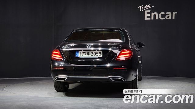 Mercedes-Benz E-Class W213 E220d 4MATIC Exclusive - фото 3