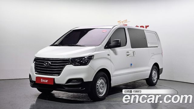 Hyundai Starex New Van 5-Seater Style - фото 0