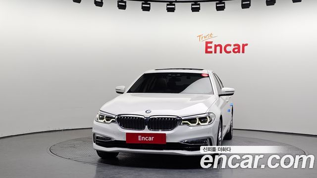 BMW 5 Series G30 530i xDrive Luxury Plus - фото 2