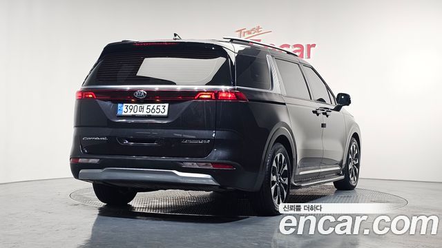 Kia Carnival 4-го поколения 7-Seater Signature - фото 1