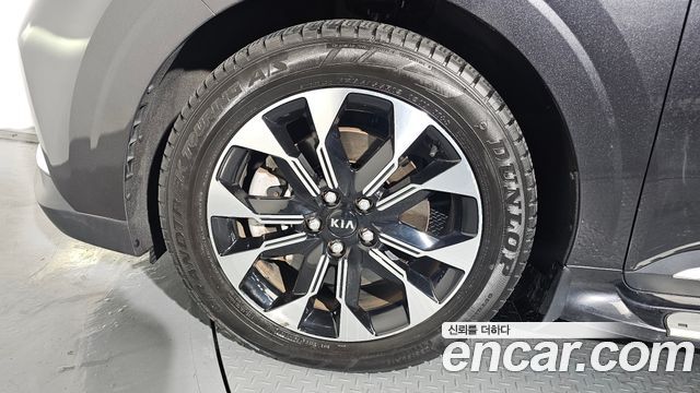 Kia Carnival 4-го поколения 7-Seater Signature - фото 4