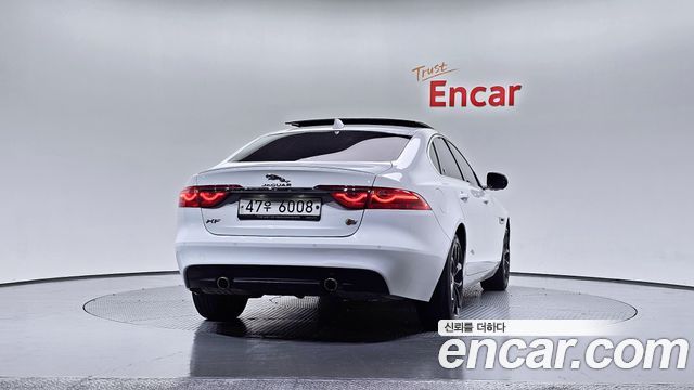Jaguar XF X260 25t Prestige - фото 3