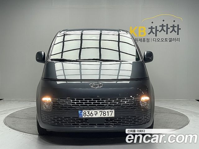 Hyundai Staria Cargo 5-Seater Modern - фото 2