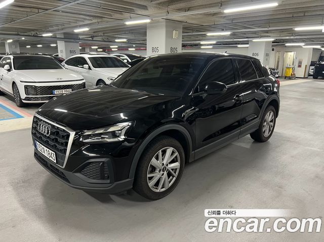 Audi Q2 35 TDI Premium - фото 1