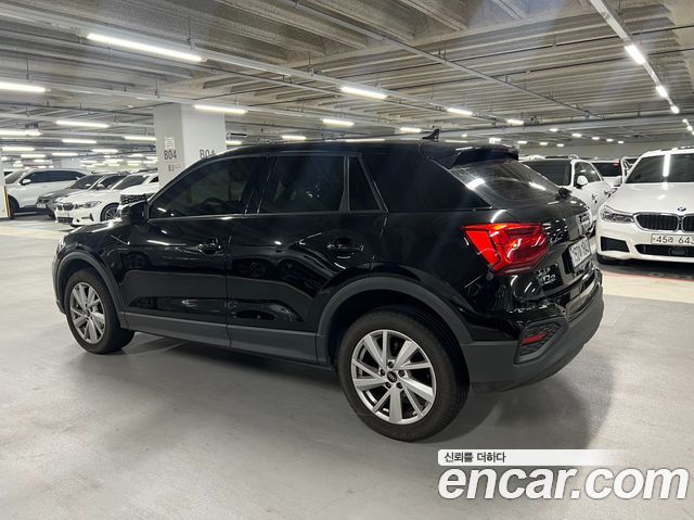 Audi Q2 35 TDI Premium - фото 3