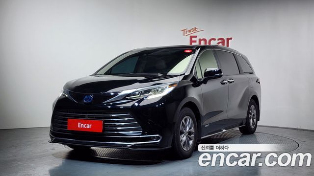 Toyota Sienna 4-го поколения 2.5 Hybrid AWD - фото 0