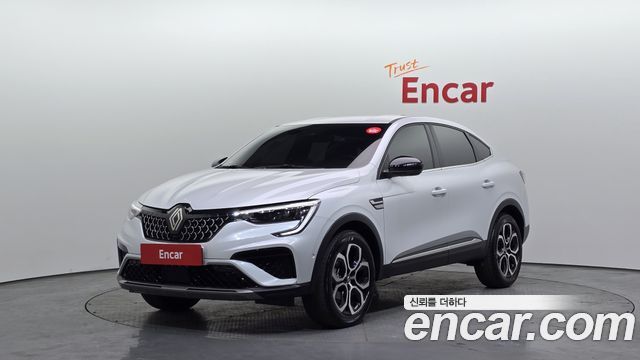 Renault Samsung Arkana 1.6 E-TECH Iconic - фото 0
