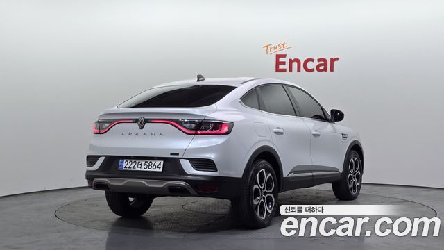 Renault Samsung Arkana 1.6 E-TECH Iconic - фото 1