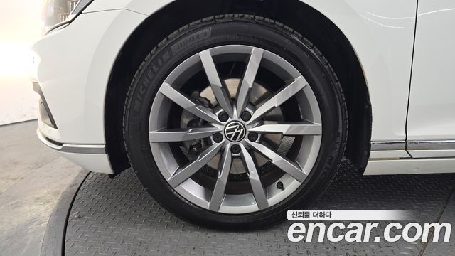 Volkswagen Passat B8 2.0 TDI Prestige - фото 4