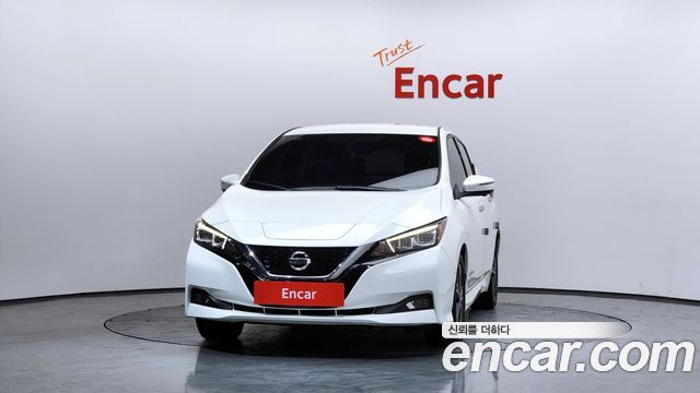 Nissan Leaf ZE1 EV SL - фото 2