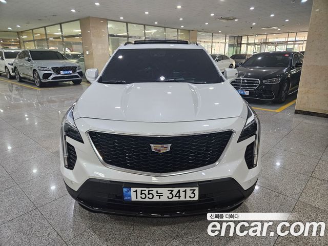 Cadillac XT4 2.0 Sport AWD - фото 1