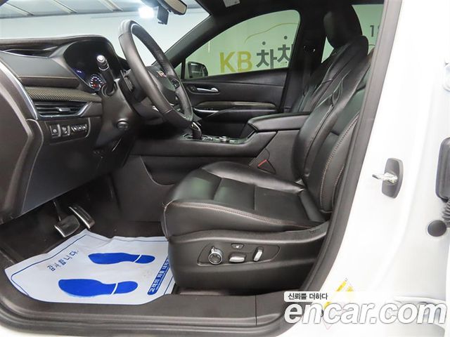 Cadillac XT4 2.0 Sport AWD - фото 4